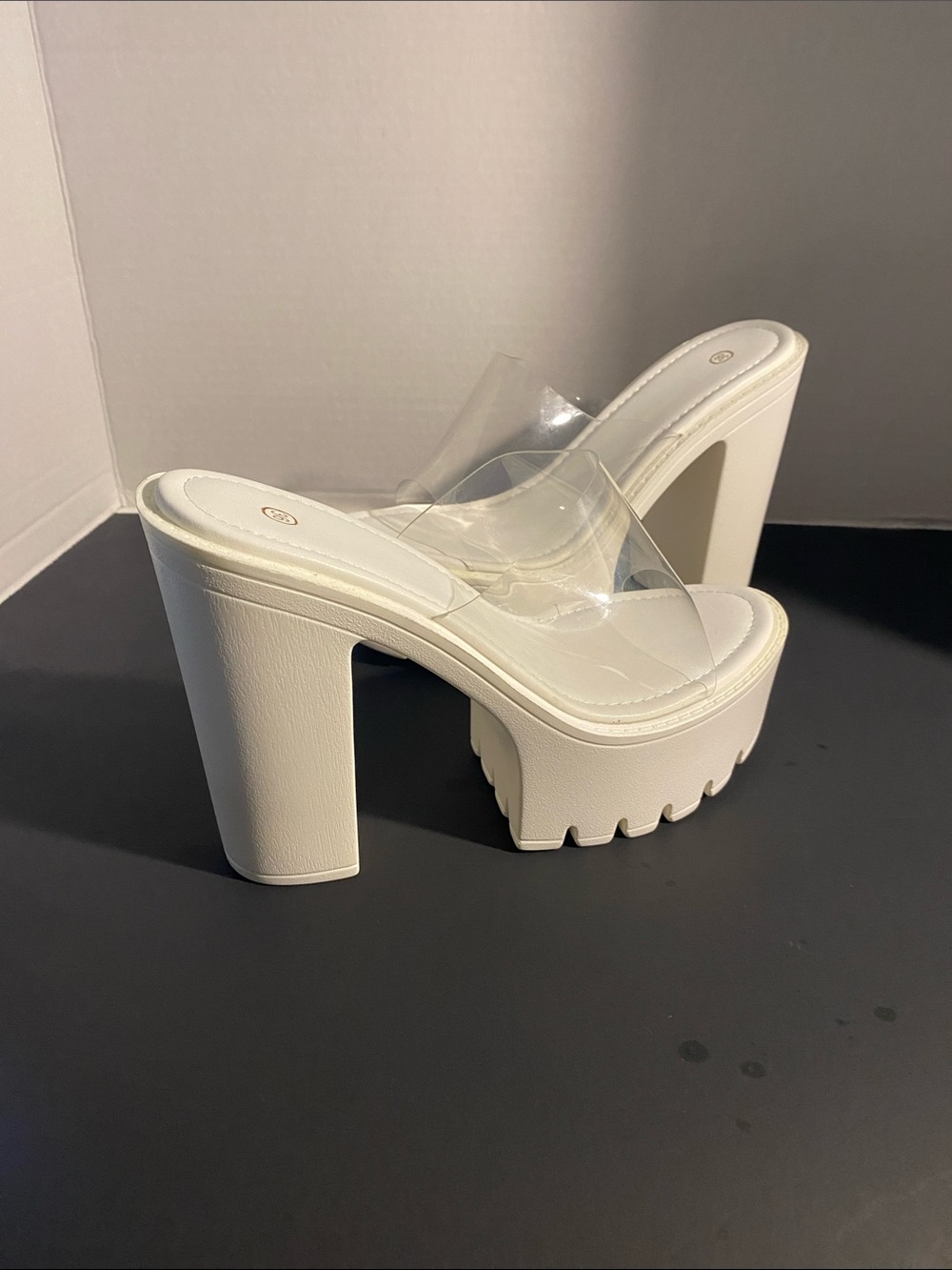 NEW chunky White Platform Heeled Sandals - Picture 2 of 4